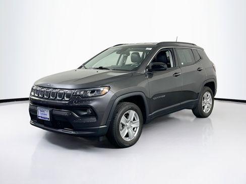 Used 2022 Jeep Compass Latitude w/ Convenience Group AWD/4WD image 1