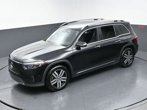 Used 2025 Mercedes-Benz EQB 250+ w/ Winter Package image 5