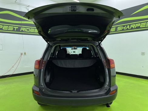 Used 2015 Toyota RAV4 XLE FWD image 9