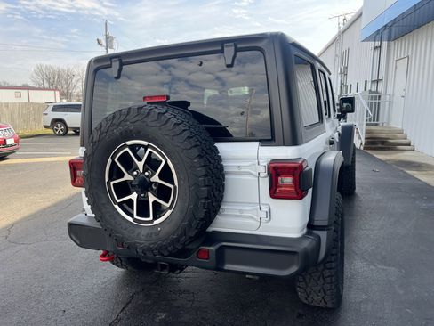 Used 2024 Jeep Wrangler Unlimited Rubicon image 5