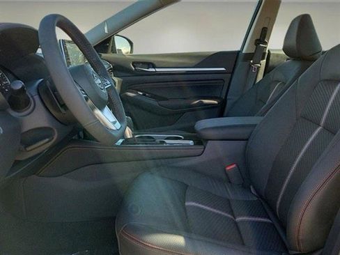 New 2025 Nissan Altima 2.5 SR image 19