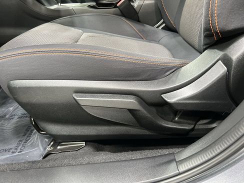 Used 2023 Subaru Crosstrek 2.0i Premium AWD/4WD image 12