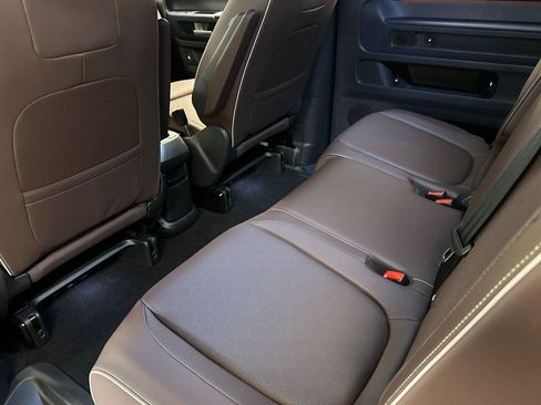 New 2025 Volkswagen ID. Buzz Pro S image 11