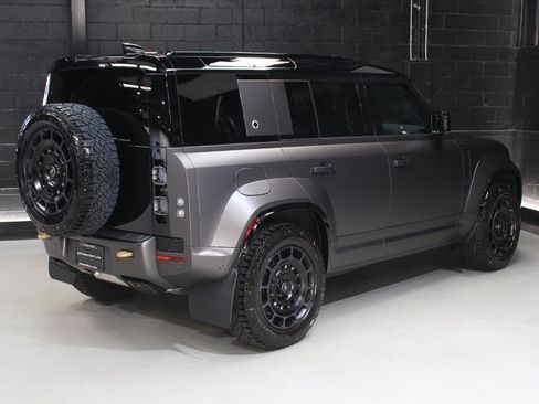 Used 2025 Land Rover Defender 110 AWD/4WD image 16