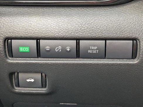 Used 2021 Nissan Sentra SV image 18