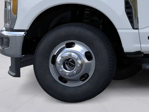 New 2026 Ford F350 XL w/ XL Chrome Package AWD/4WD image 19