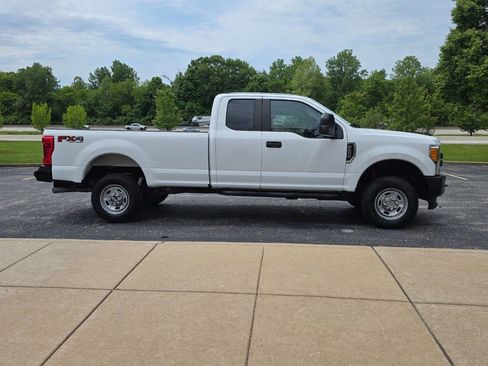 Used 2017 Ford F250 XL w/ Power Equipment Group AWD/4WD image 5
