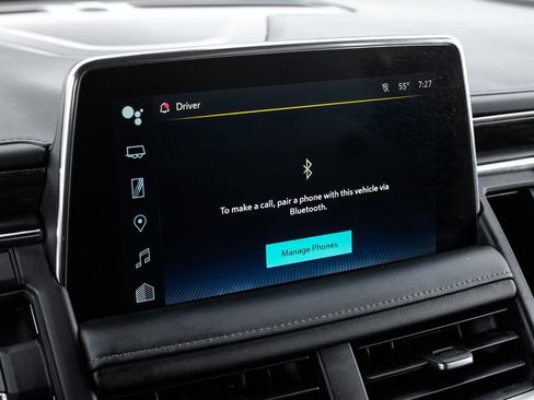 Used 2022 Chevrolet Suburban LT w/ Luxury Package image 32