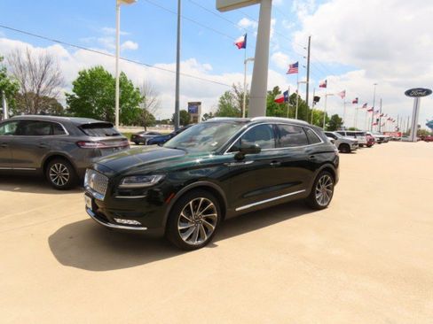 Used 2021 Lincoln Nautilus Reserve w/ Equipment Group 202A image 2