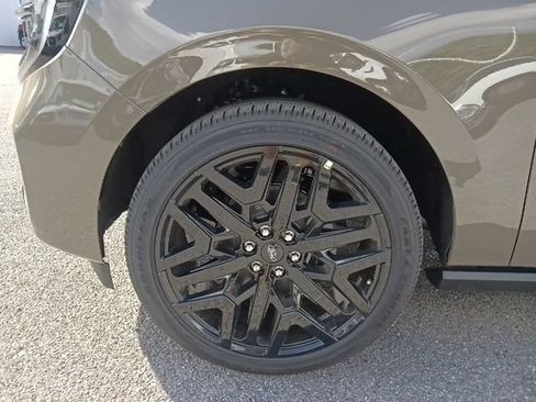 New 2026 Ford Expedition Platinum w/ Stealth Performance Package AWD/4WD image 10