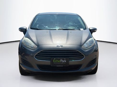 Used 2016 Ford Fiesta SE FWD image 2