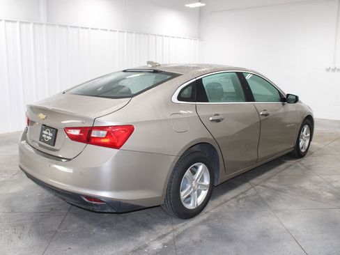 Used 2024 Chevrolet Malibu LT image 9