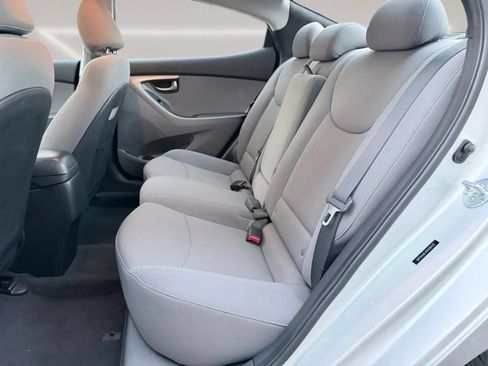 Used 2016 Hyundai Elantra SE FWD image 22