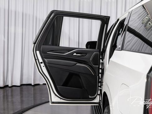 Used 2021 Cadillac Escalade Sport w/ Driver Assist Tech Package image 45