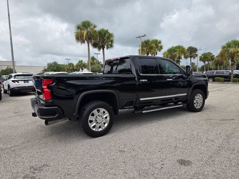 Used 2025 Chevrolet Silverado 2500 High Country w/ Technology Package AWD/4WD image 13