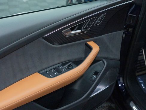 Used 2023 Audi RS Q8 AWD/4WD image 21