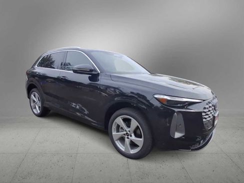 New 2025 Audi Q5 Premium Plus image 2