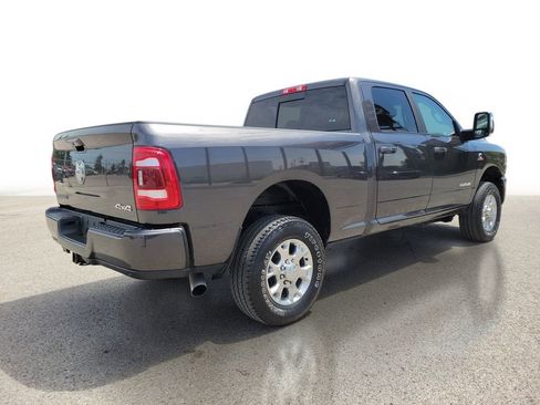 Used 2024 RAM 2500 Laramie AWD/4WD image 4
