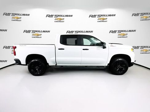 Used 2024 Chevrolet Silverado 1500 LT Trail Boss w/ Protection Package AWD/4WD image 8