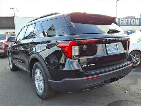 New 2025 Ford Explorer Active image 4