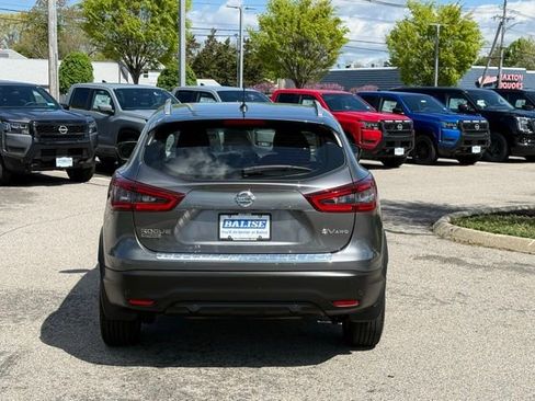 Certified 2020 Nissan Rogue Sport SV w/ All-Weather Package AWD/4WD image 9