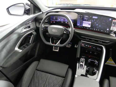 New 2026 Audi SQ5 Premium Plus image 10