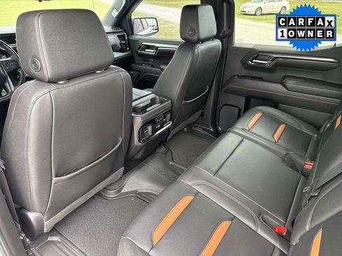 Used 2024 GMC Sierra 1500 AT4 w/ Technology Package AWD/4WD image 18