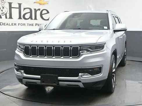 Used 2022 Jeep Wagoneer Series III w/ Premium Group I AWD/4WD image 7