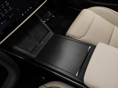 Used 2021 Tesla Model S Plaid image 29