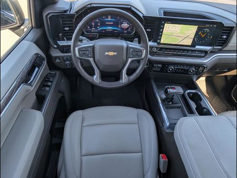 Used 2025 Chevrolet Silverado 1500 LTZ image 8