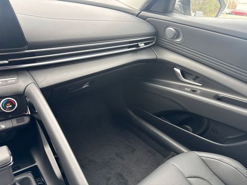 New 2026 Hyundai Elantra Limited FWD image 32