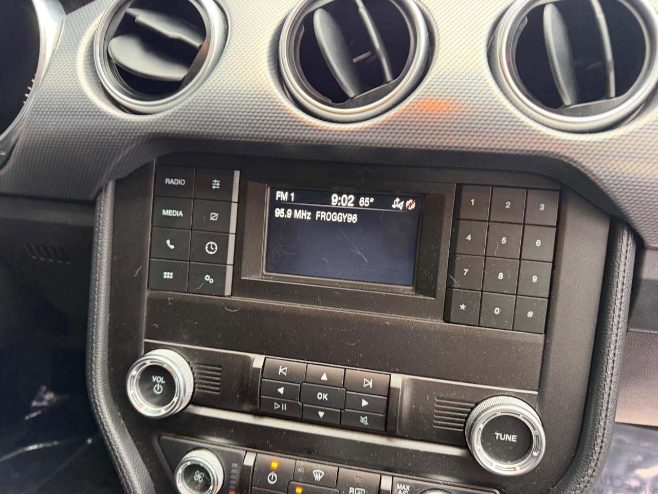 Used 2021 Ford Mustang GT RWD image 14