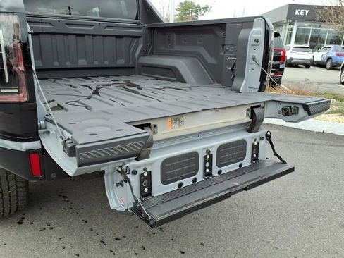 New 2025 GMC Hummer EV 2X AWD/4WD image 9