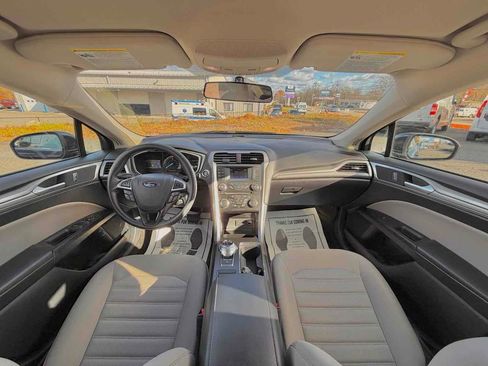 Used 2018 Ford Fusion S image 19