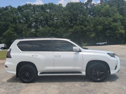Used 2023 Lexus GX 460 w/ Black Line Special Edition AWD/4WD image 2