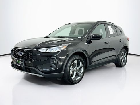 Used 2025 Ford Escape ST-Line Select AWD/4WD image 3