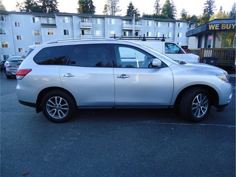 Used 2013 Nissan Pathfinder SV image 5