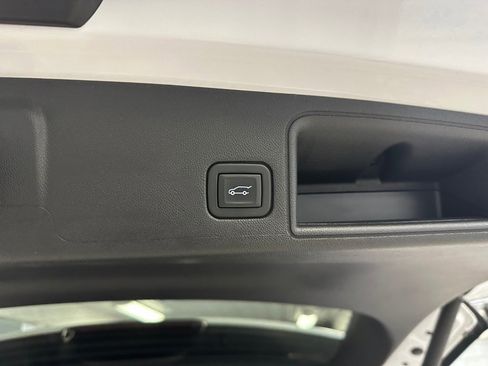 Certified 2023 GMC Terrain SLE w/ Driver Convenience Package image 23