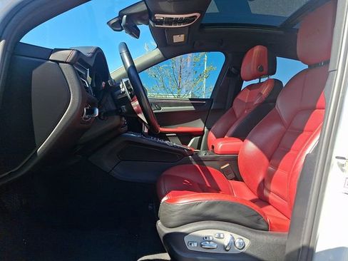 Used 2020 Porsche Macan GTS AWD/4WD image 13
