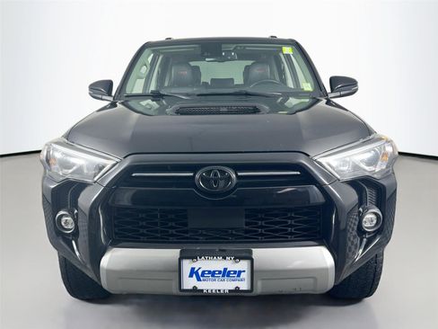 Used 2022 Toyota 4Runner TRD Off-Road Premium image 9