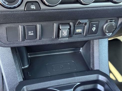 Used 2023 Toyota Tacoma TRD Sport image 8