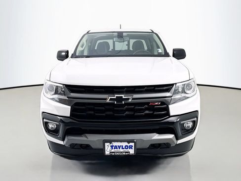 Used 2022 Chevrolet Colorado Z71 AWD/4WD image 2