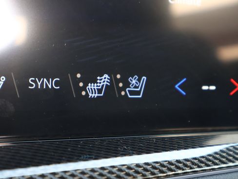 New 2026 Chevrolet Traverse High Country w/ LPO, Floor Liner Package image 5