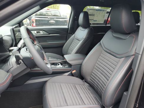 New 2026 Ford Explorer ST-Line w/ ST-Line Street Pack AWD/4WD image 7