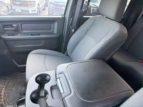 Used 2024 RAM 3500 Tradesman w/ Chrome Appearance Group AWD/4WD image 33