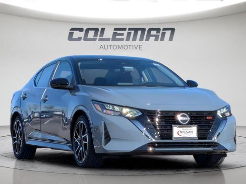 Certified 2025 Nissan Sentra SR FWD image 11