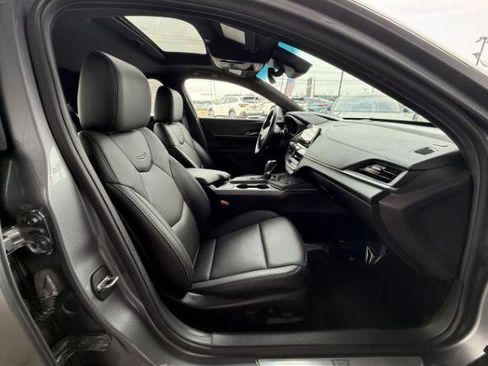 Used 2022 Cadillac CT4 Premium Luxury image 2