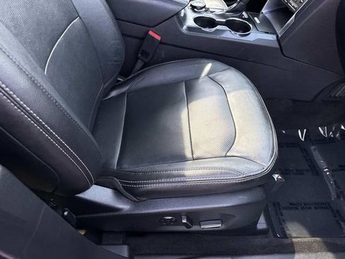 Used 2018 Ford Explorer Limited w/ Equipment Group 301A image 8