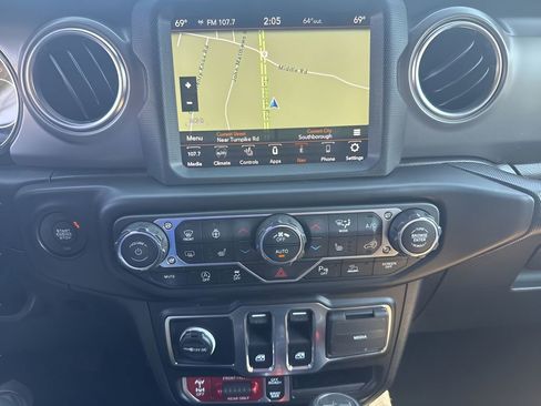 Used 2023 Jeep Wrangler Rubicon w/ LED Lighting Group AWD/4WD image 22