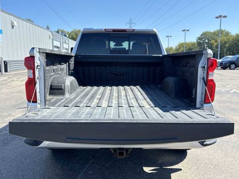 Certified 2022 Chevrolet Silverado 1500 RST w/ Convenience Package II image 26